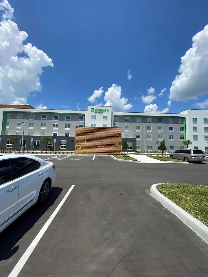 Wyndham Garden Orlando Airport - Free Airport Shuttle Hotel