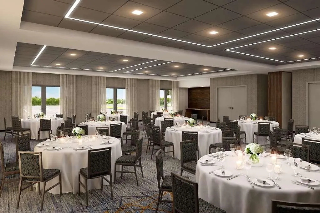 Wyndham Garden Orlando Airport - Free Airport Shuttle Hotel