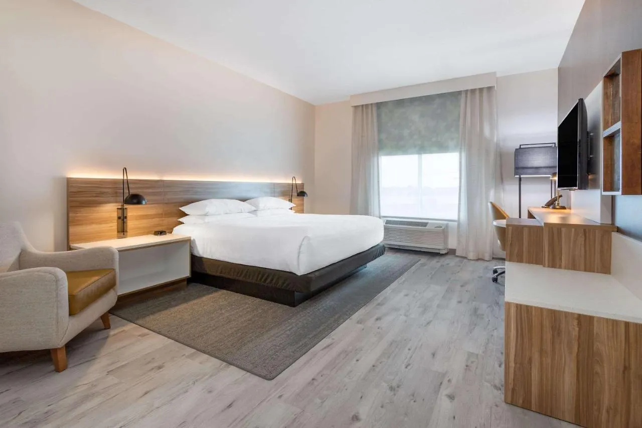 Wyndham Garden Orlando Airport - Free Airport Shuttle Hotel